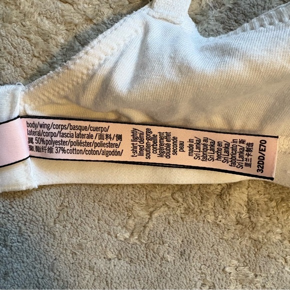 Victoria’s Secret White Leaf Embossed T-Shirt Lightly Lined Demi Bra Size 32DD - Picture 11 of 13